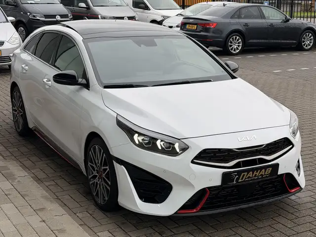 Kia Proceed view 13