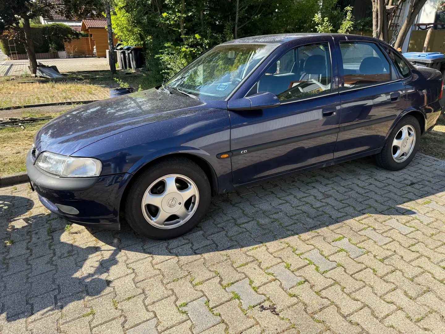 Opel Vectra Vectra 1.6 CD, 8 fach bereift Синій - 1