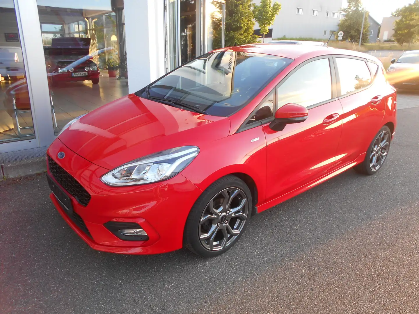 Ford Fiesta ST-Line m. Navi, Winterpaket, Komfort-Paket Rouge - 1