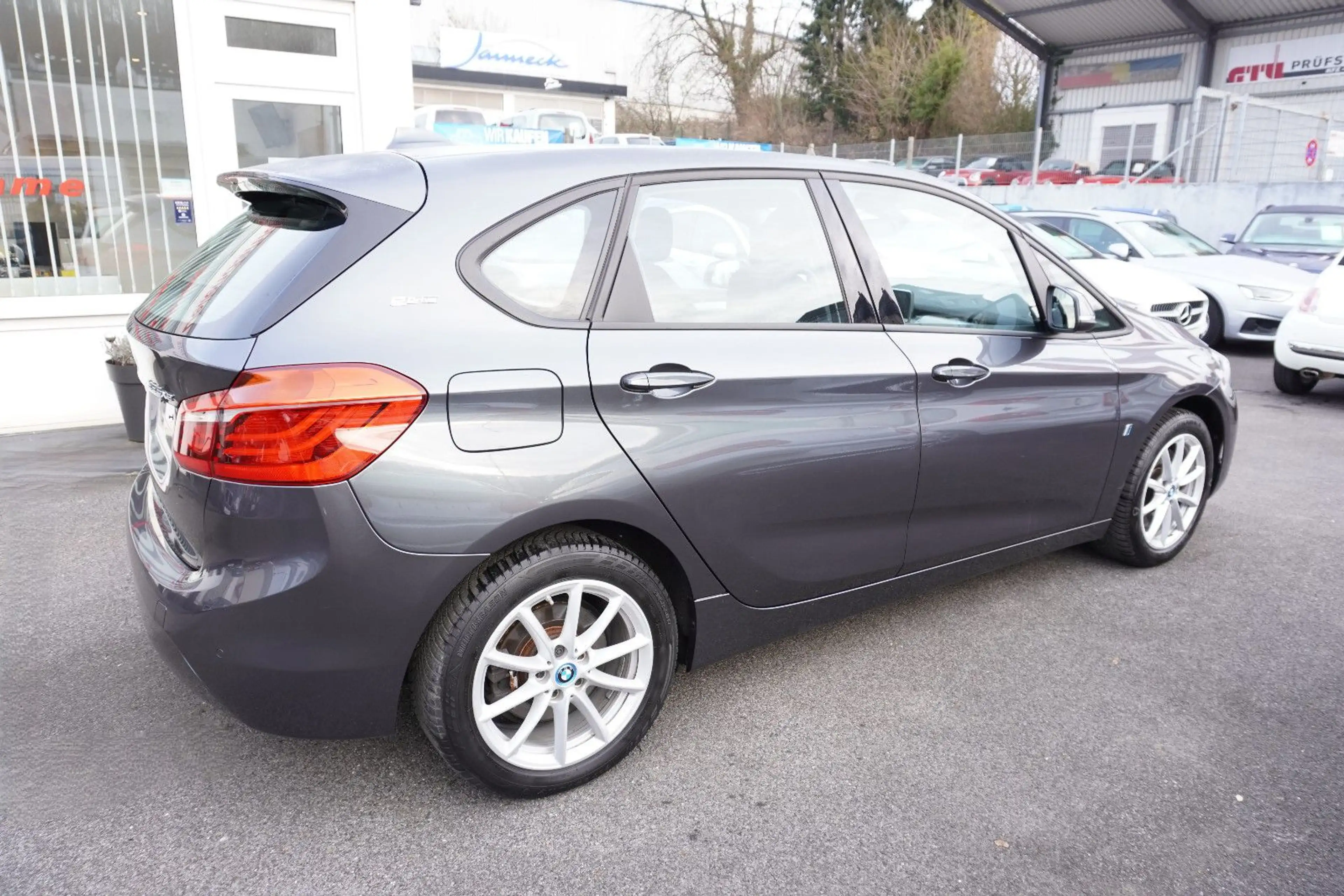 BMW 225 Xe Active Tourer Advantage*Plug in Hybrid* — photo 8