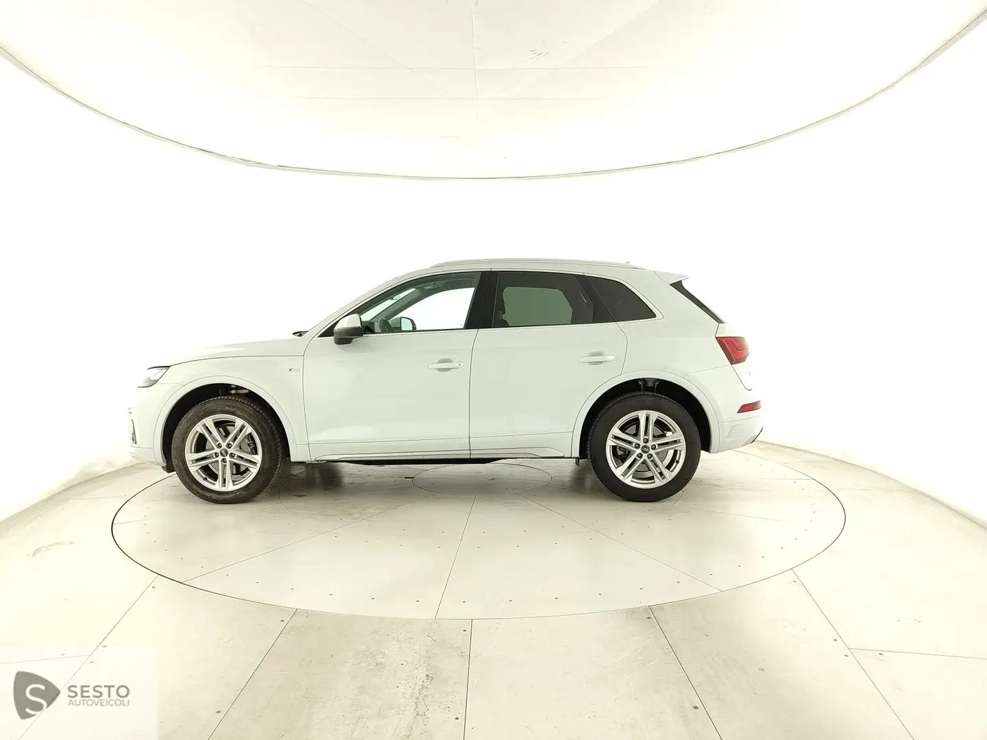 Audi Q5 II 2020 40 2.0 tdi mhev 12V S line quattro s tron Bianco - 2
