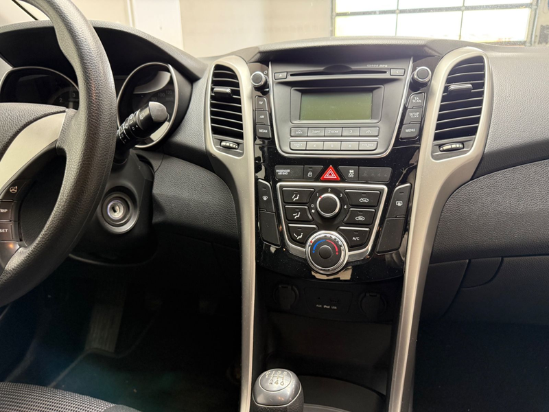 Hyundai i30 HYUDAI i30 KLIMA/AHK/TÜV&SERVICE NEU! — photo 14