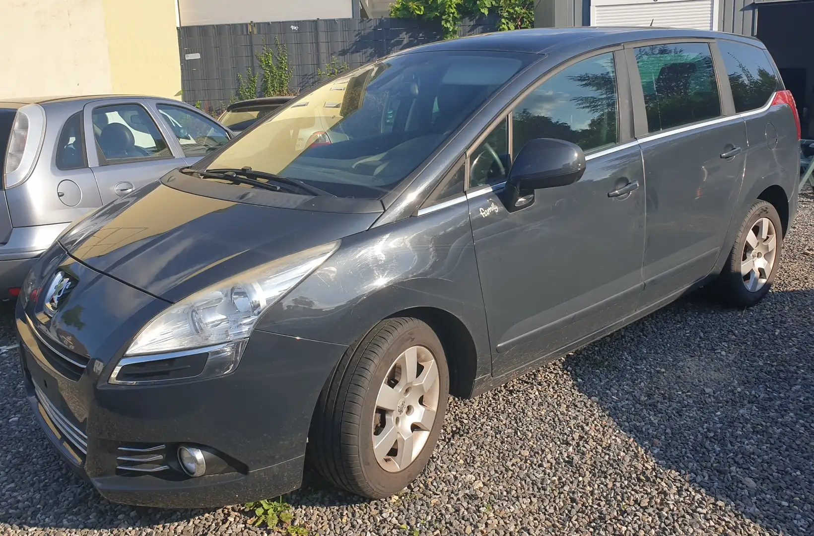 Peugeot 5008 HDI FAP 110 Family.Klima.Alu.Panorama.MOTORSCHADEN Gri - 1