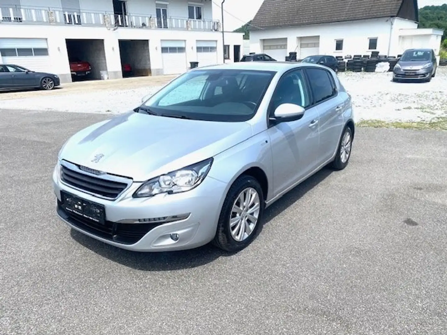 Peugeot 308 1,6 Blue HDi KLIMA !1BESITZ SERVICEHEFT Argent - 1