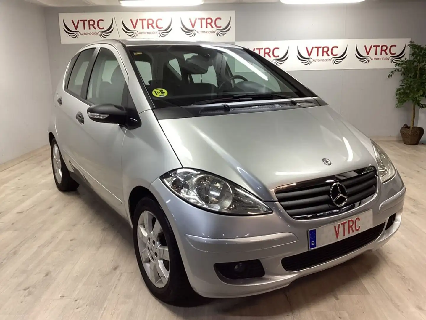 Mercedes-Benz A 180 180CDI Plateado - 1