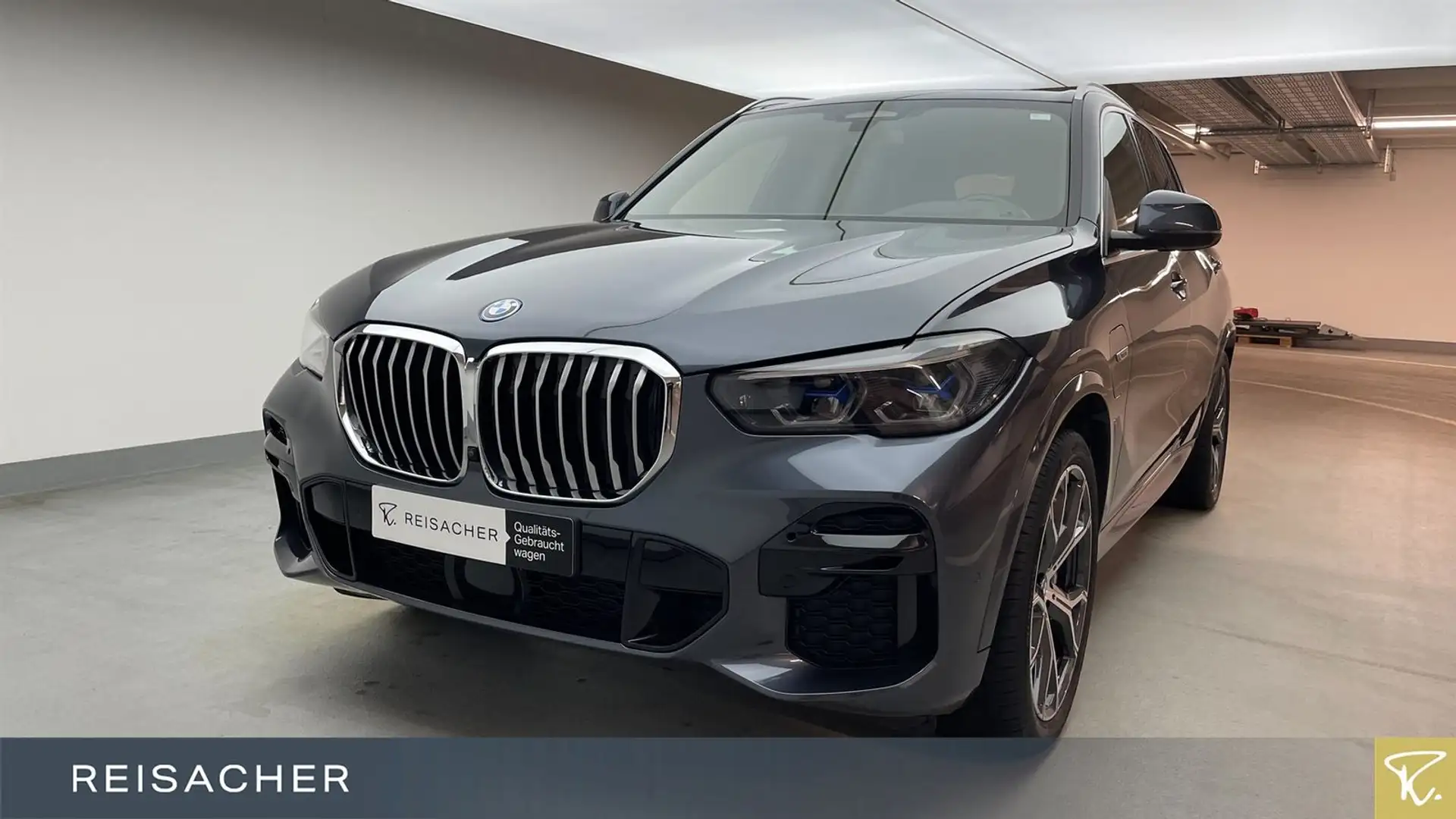 BMW X5 xDrive45e A M-Sport Pano DAProf SoClo 4xSh Grau - 1