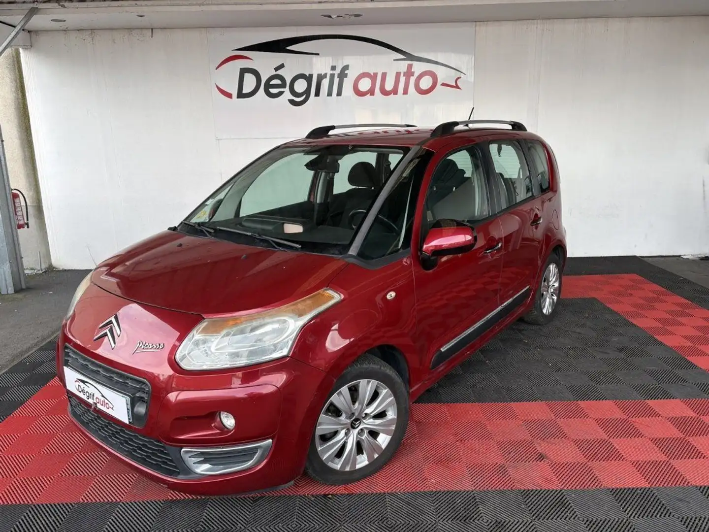 Citroen C3 Picasso HDi 90 Airdream Confort Rouge - 1