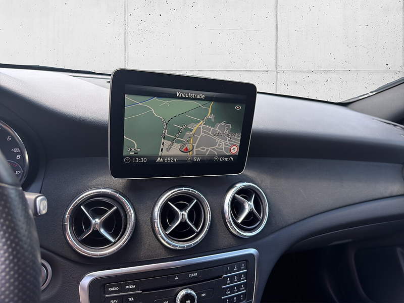 Mercedes-Benz CLA 200 d Shooting Brake Aut. AMG-Line/LED/NAVI — photo 15