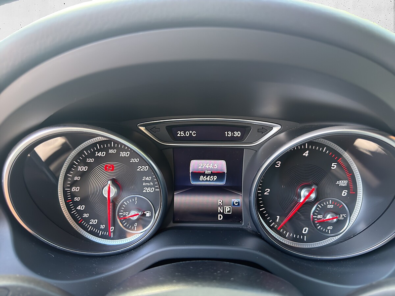 Mercedes-Benz CLA 200 d Shooting Brake Aut. AMG-Line/LED/NAVI — photo 12