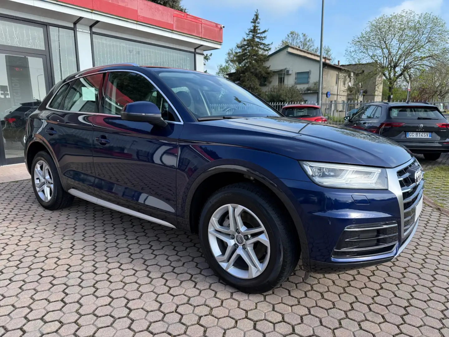Audi Q5 40 TDI 204 CV quattro S tronic Design Blu/Azzurro - 2