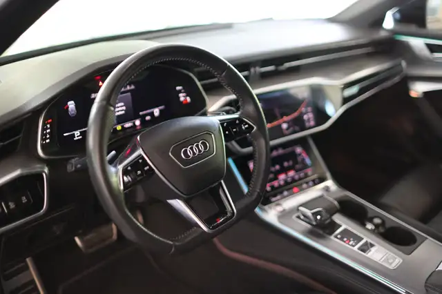 Audi S6 Avant view 10