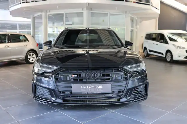 Audi S6 Avant view 2