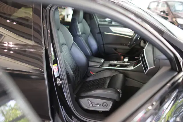 Audi S6 Avant view 12