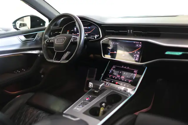 Audi S6 Avant view 8