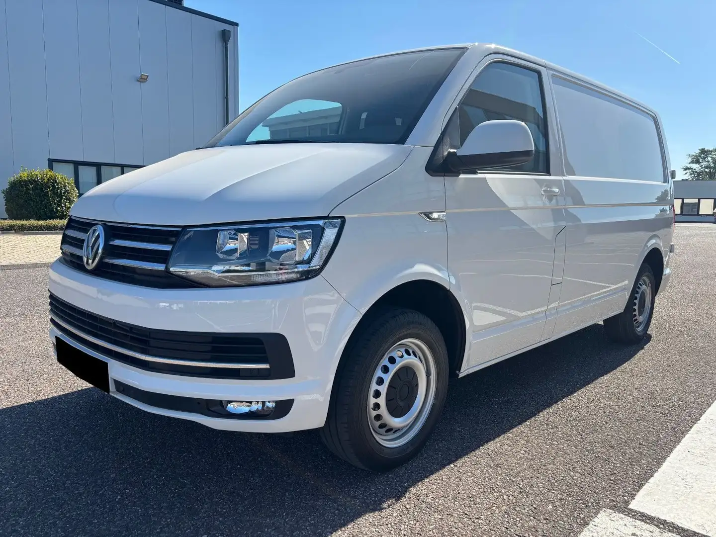 Volkswagen T6 Transporter 2.0 TDI/DSG/AHK/KLIMA/PDC Mixto Blanco - 2