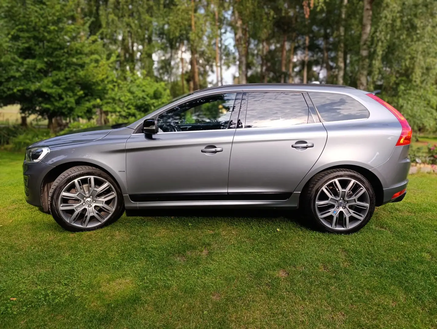 Volvo XC60 XC60 D5 AWD Polestar R-Design Grau - 1