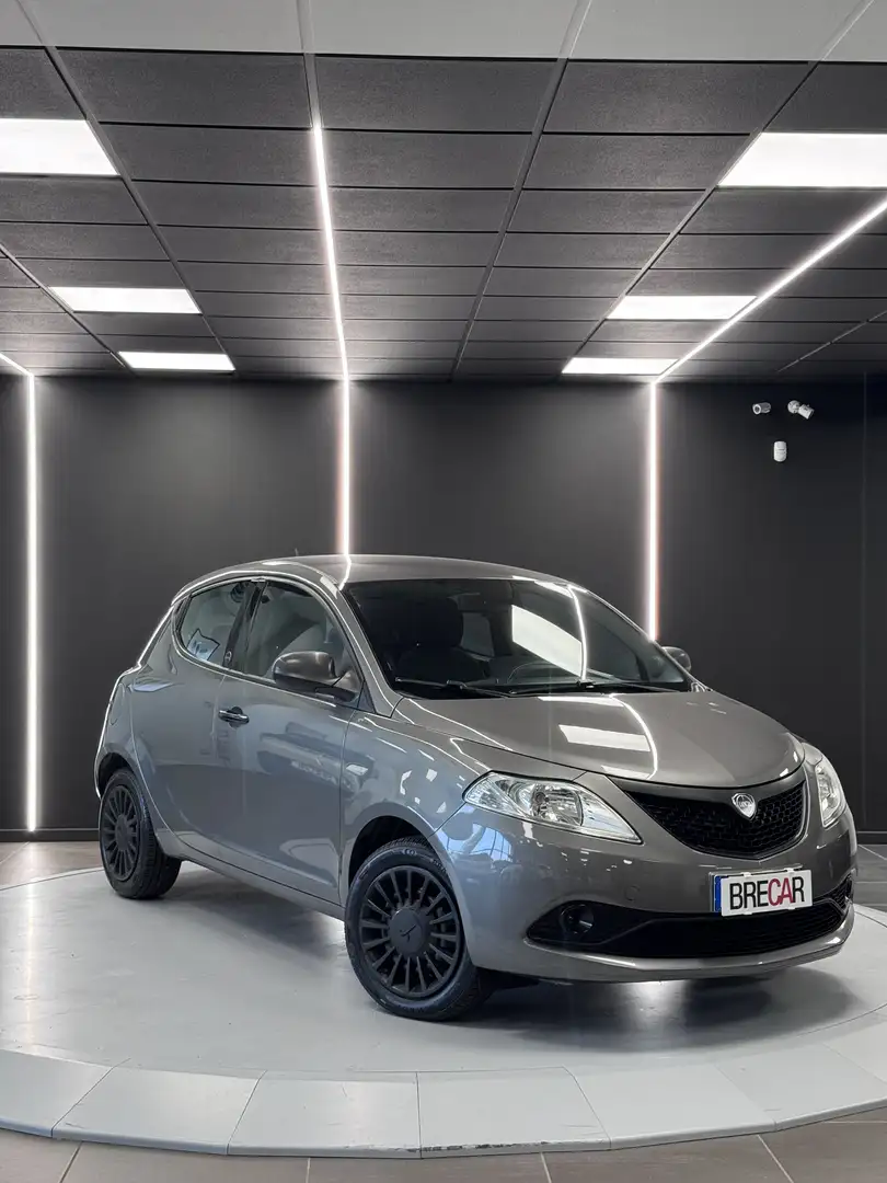 Lancia Ypsilon Ypsilon III 2015 1.0 firefly hybrid Silver s Grigio - 1