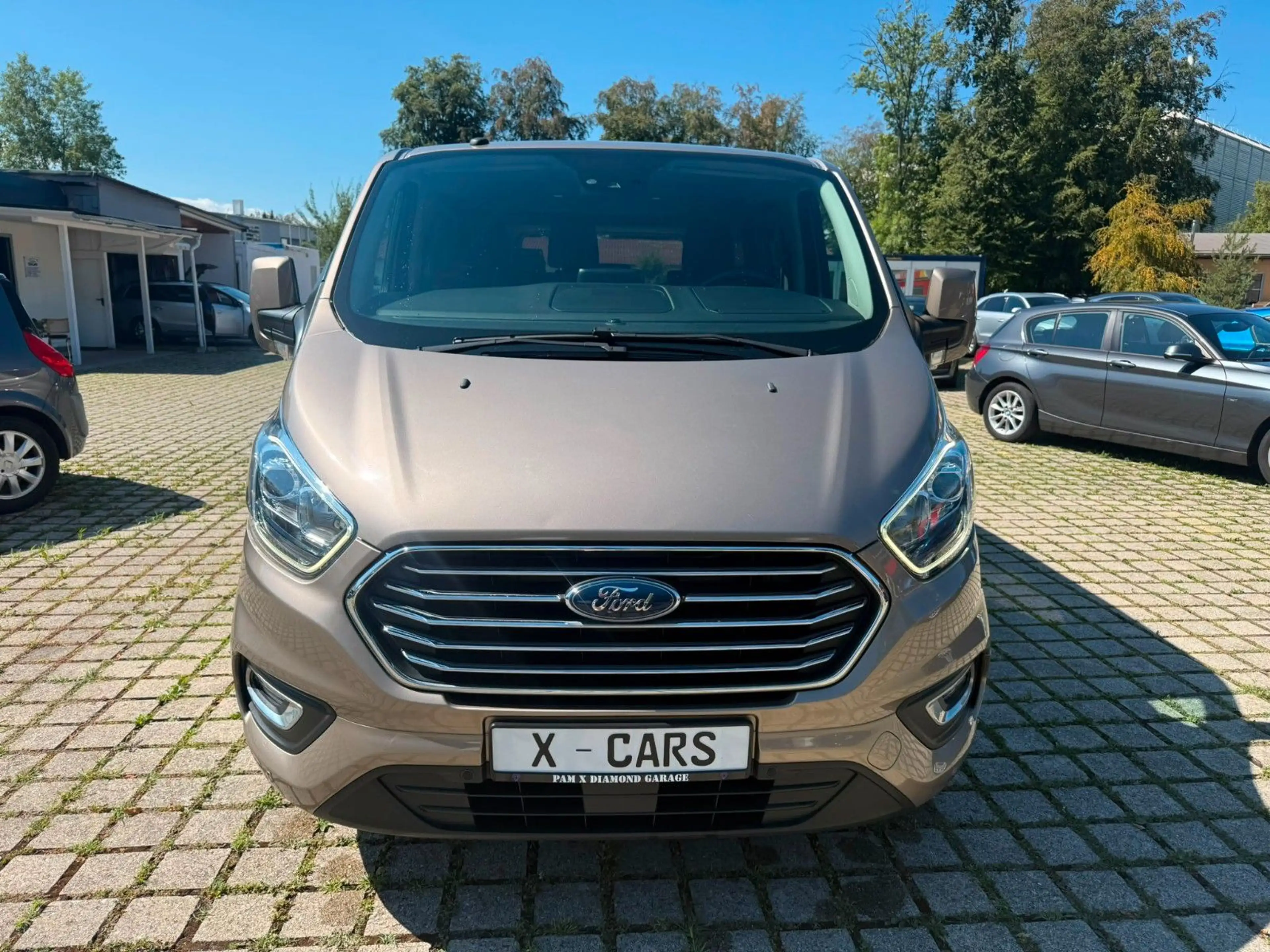 Ford Tourneo Custom 2.0 TDCI — photo 2