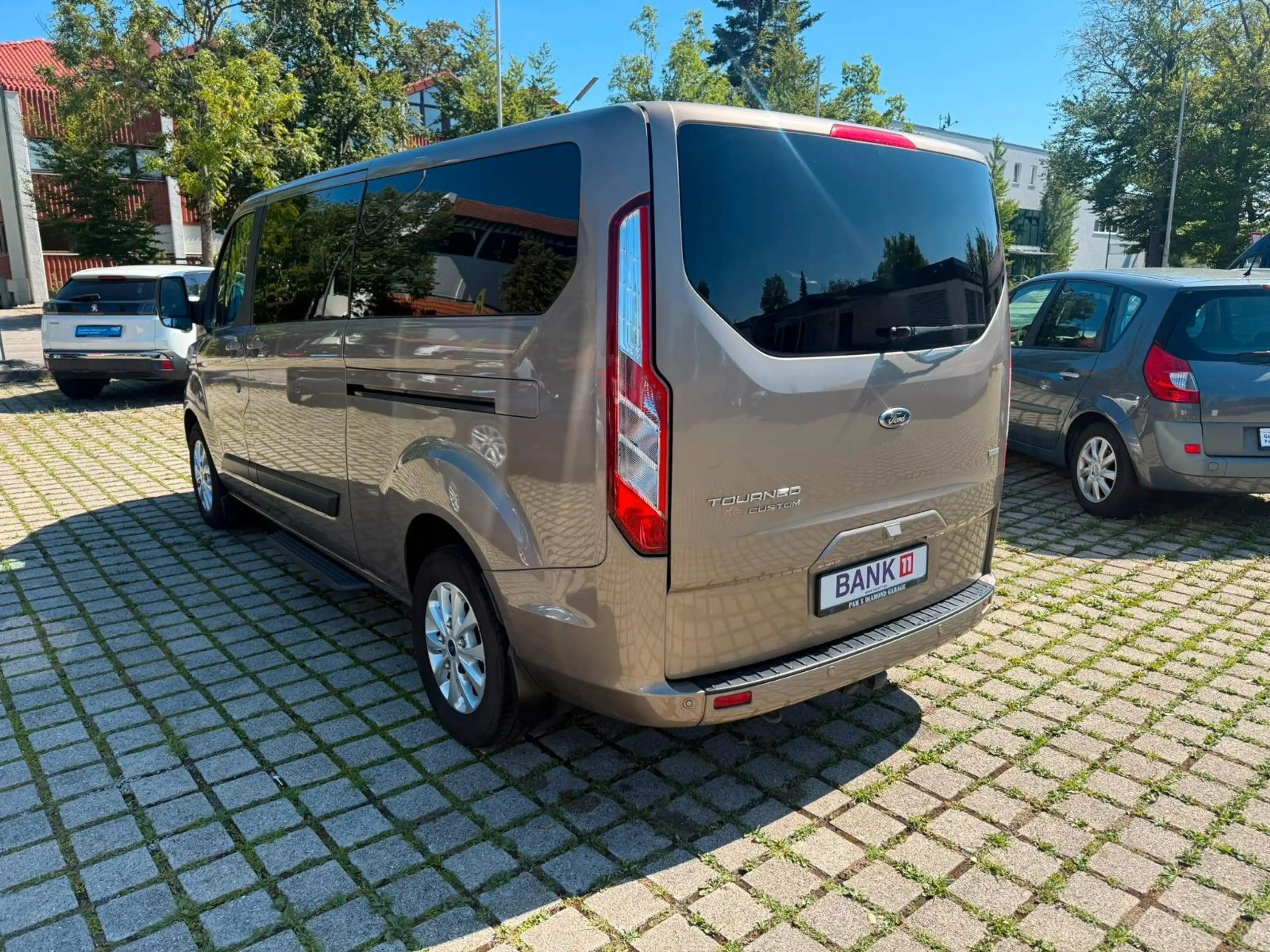 Ford Tourneo Custom 2.0 TDCI — photo 8
