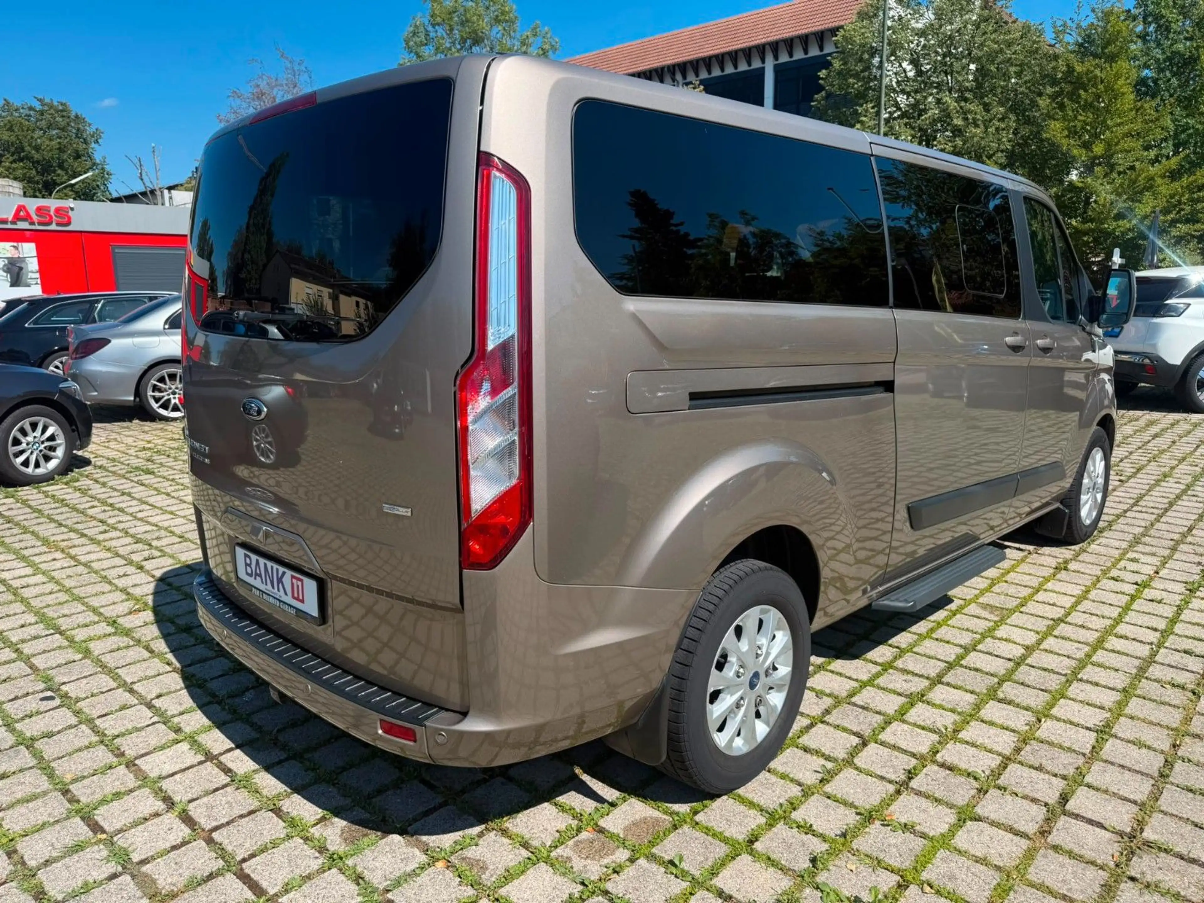 Ford Tourneo Custom 2.0 TDCI — photo 6