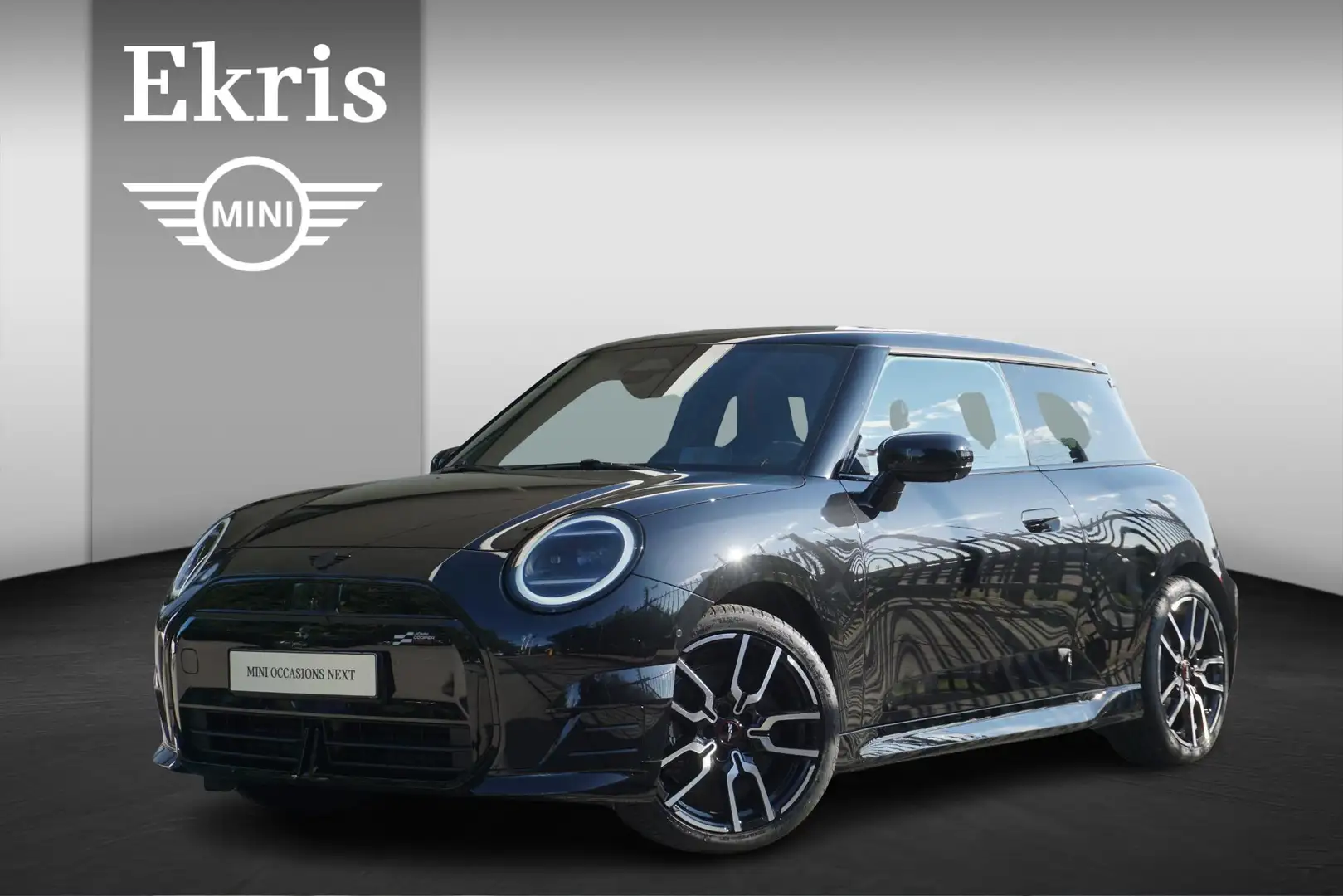 MINI Cooper E 3-deurs John Cooper Works Uitvoering | Pakket XL | Černá - 1