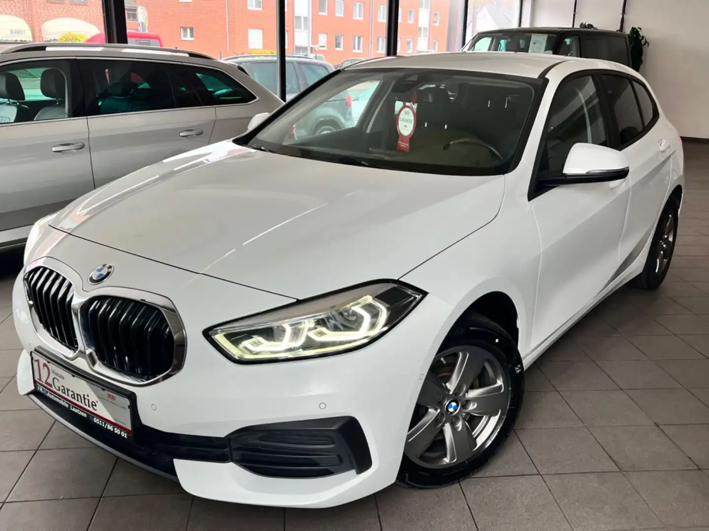 BMW 116 d Advantage Automatik~Driving Ass~Kamera~Navi Blanc - 1
