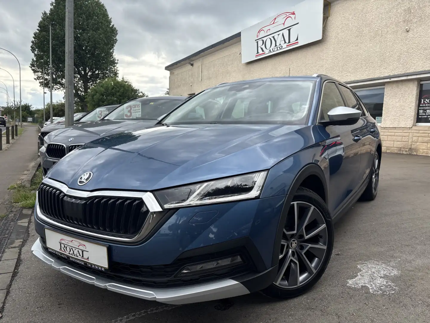 Skoda Octavia SCOUT 4X4 200 DSG * GARANTIE 36 MOIS * Bleu - 1