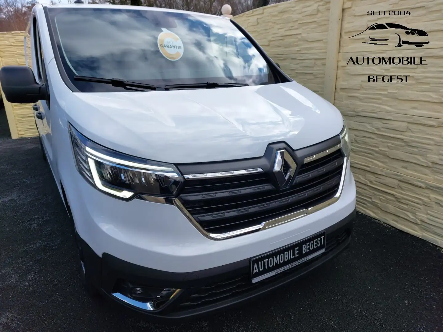 Renault Trafic 2.0 DCi 130 L2H1+AHK+ALLWETTER+KAM+TEMPOM Weiß - 2