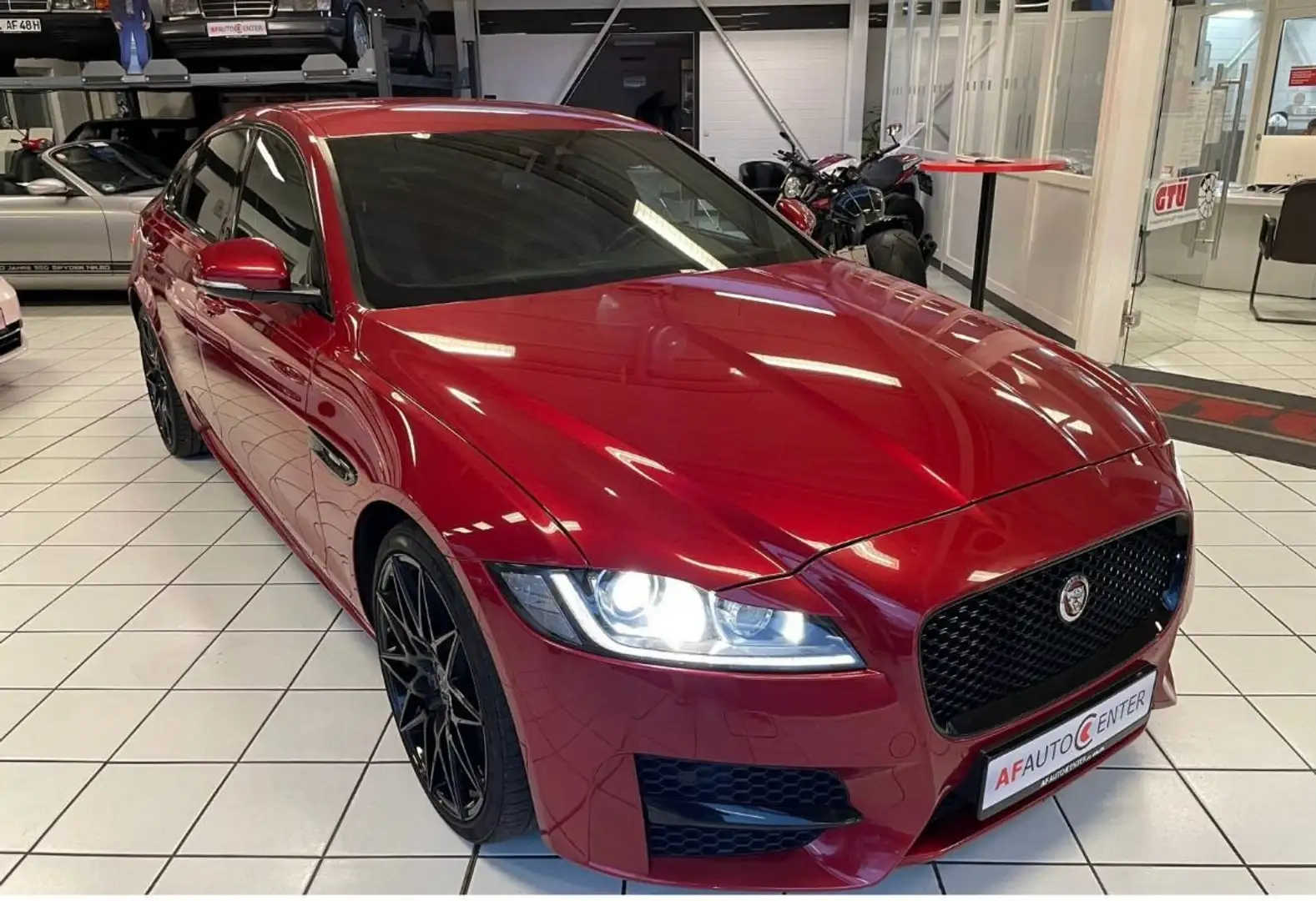 Jaguar XF XF 30d Aut. 300 Sport Rosso - 1