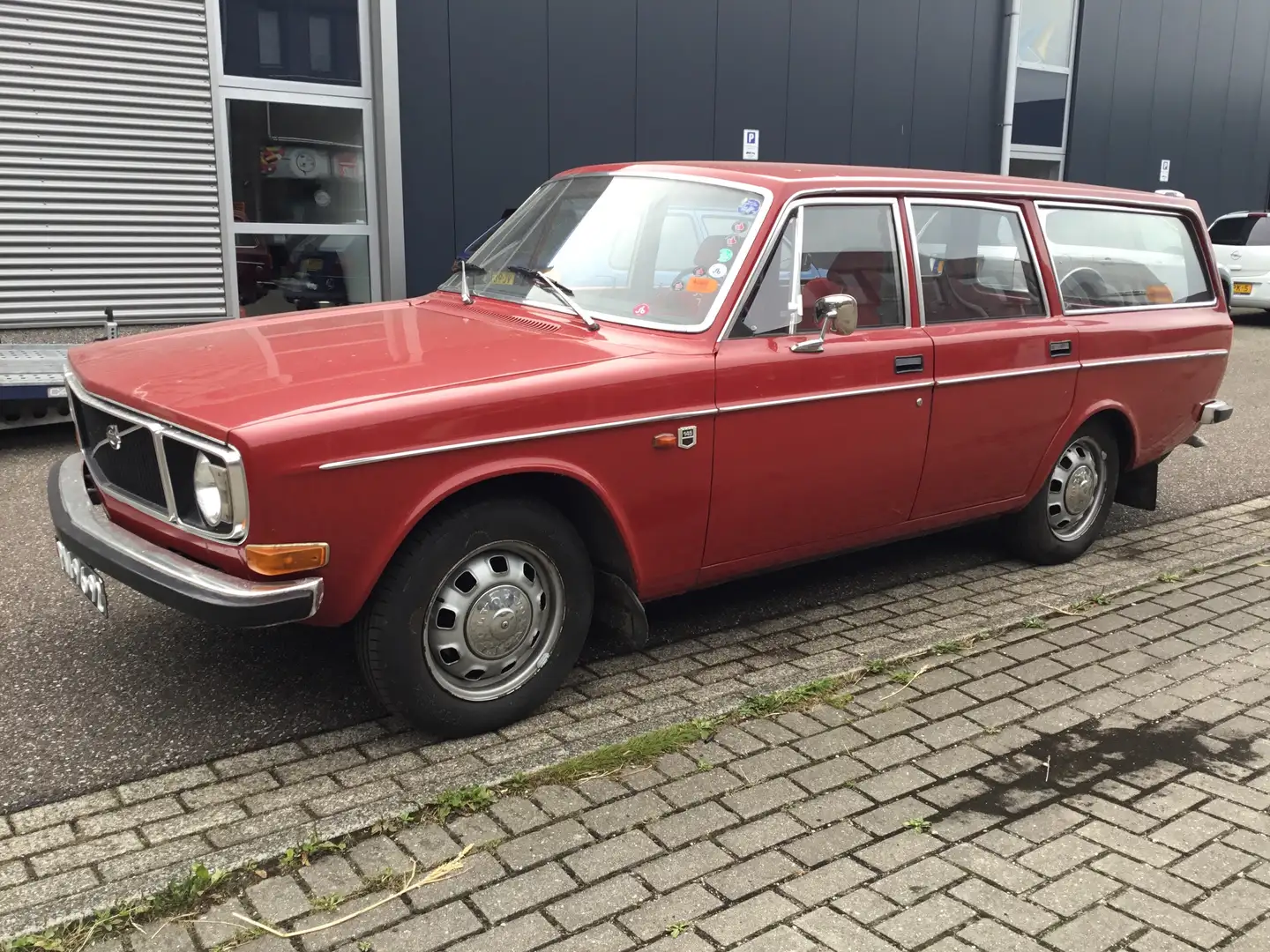 Volvo 145 Rot - 2