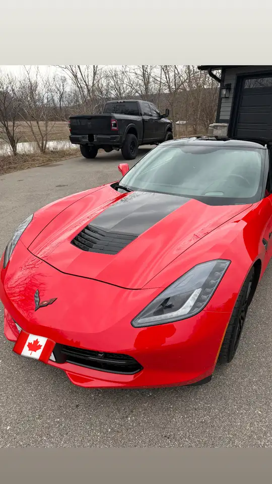 Chevrolet Corvette снимка Chevrolet Corvette