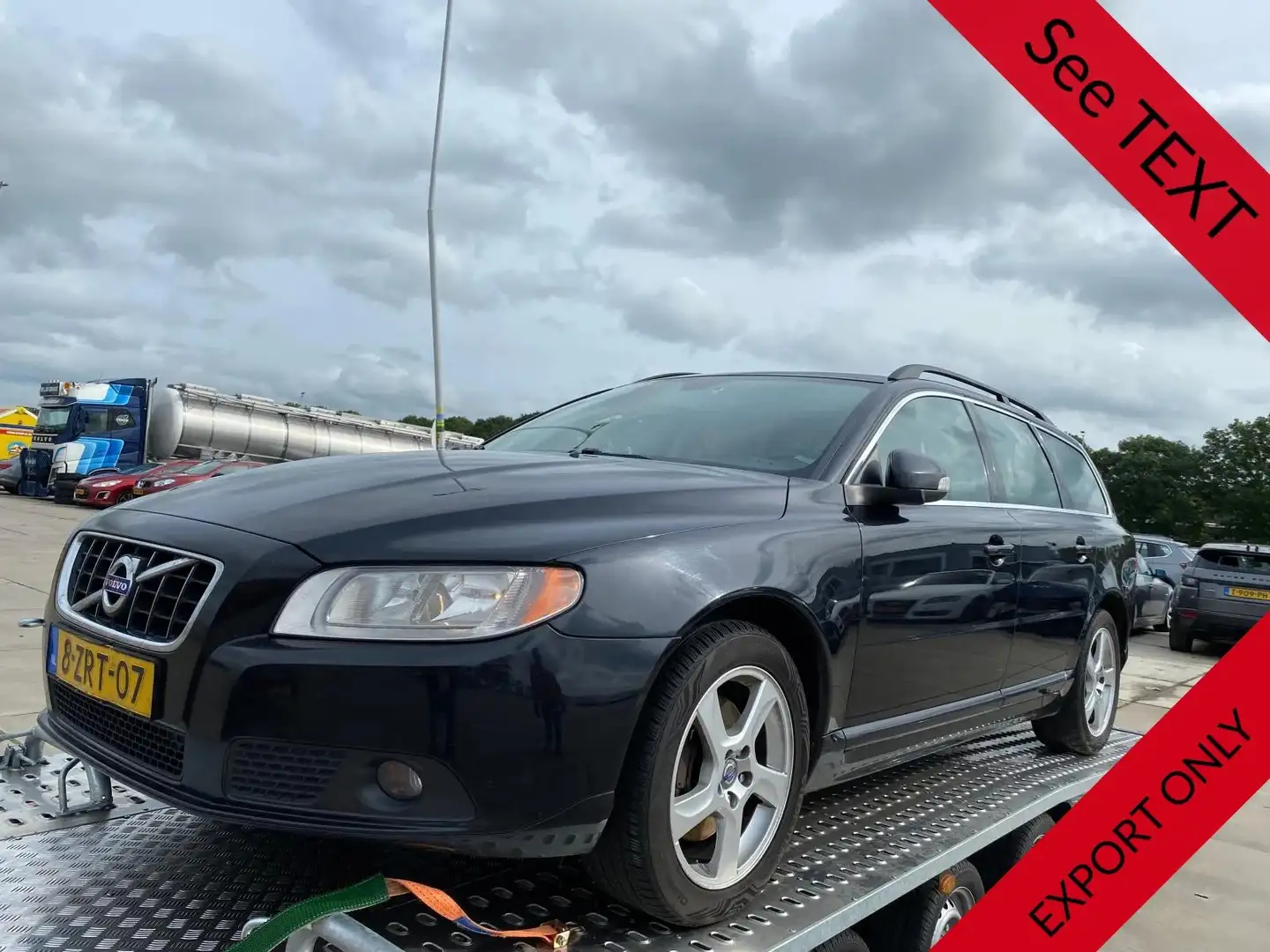 Volvo V70 2010 * 2.4 D5 Momentum * VOLLEDER * LMV * LED * Szürke - 1