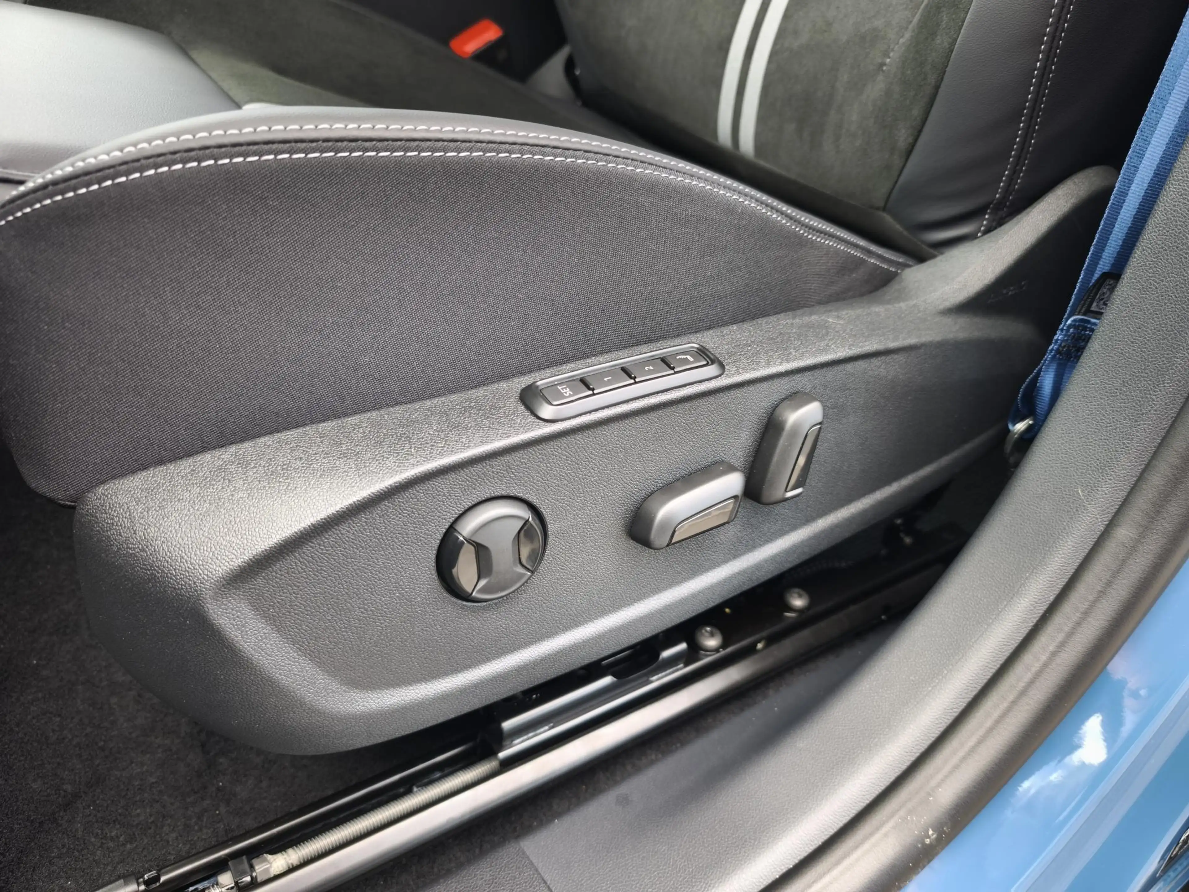 Ford Capri Collection Extended Range (79kwh) 210 kw / 286 pk — photo 12