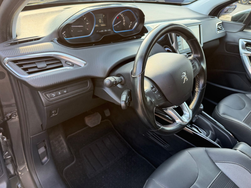 Peugeot 2008 Allure — photo 13