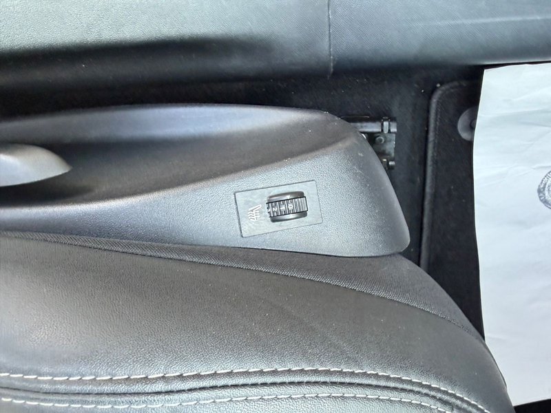 Peugeot 2008 Allure — photo 14