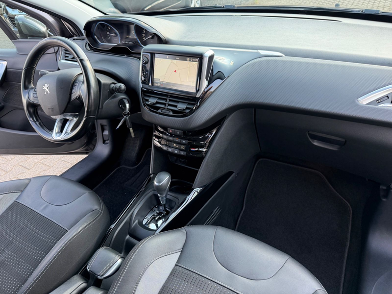 Peugeot 2008 Allure — photo 8