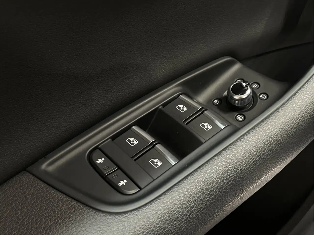 Audi Q7 photo Audi Q7