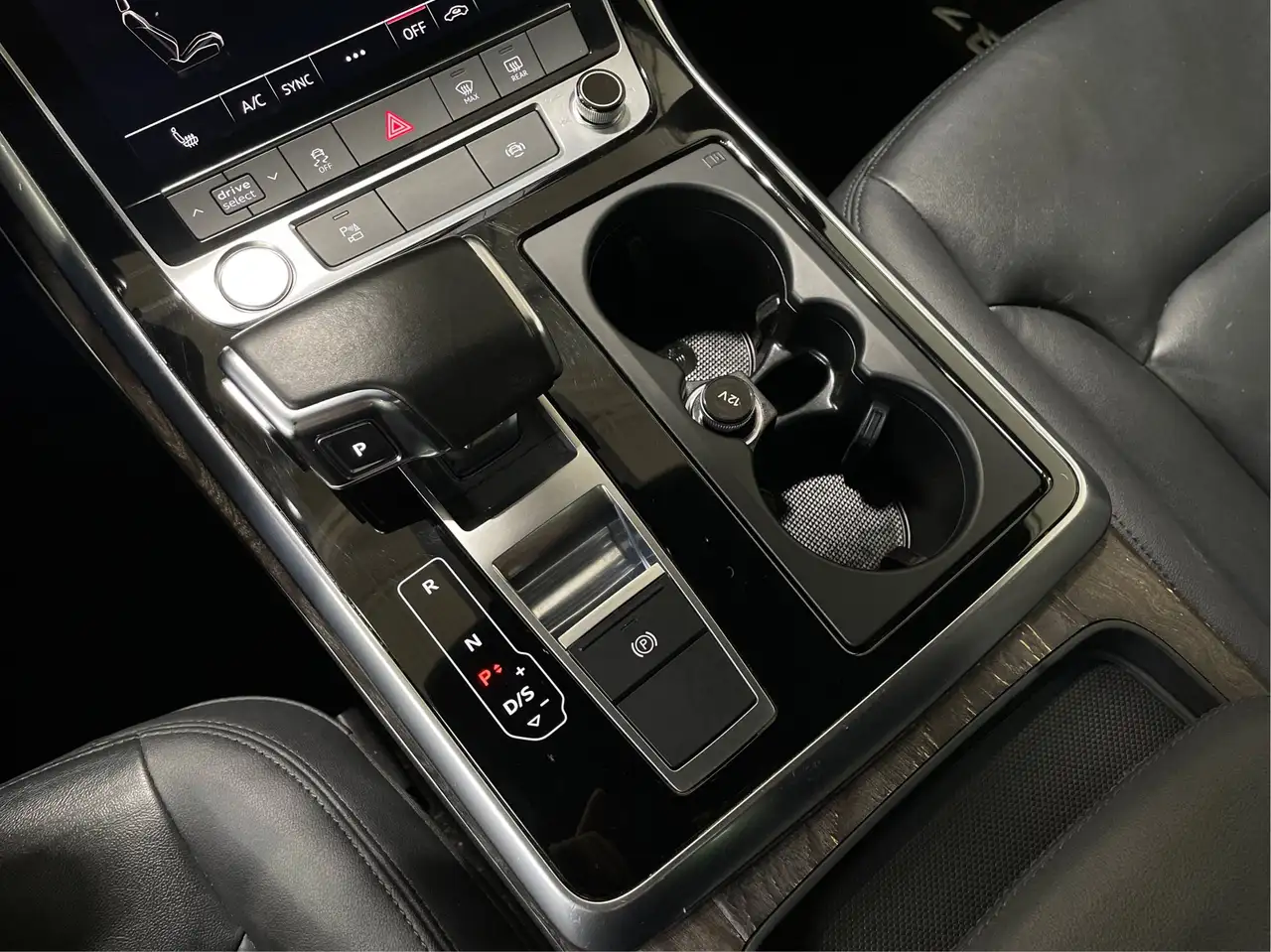 Audi Q7 photo Audi Q7