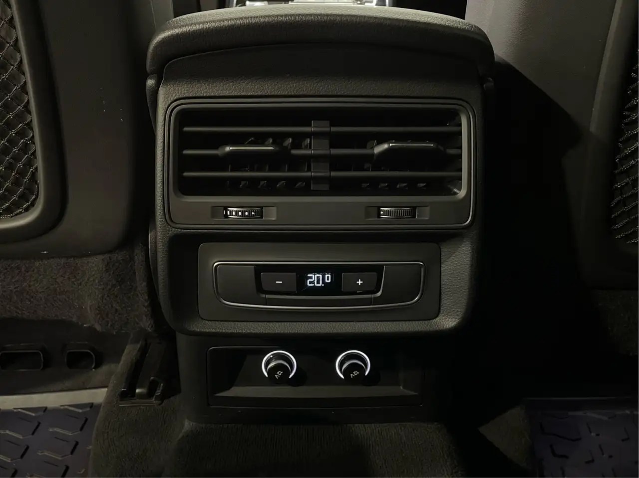 Audi Q7 photo Audi Q7