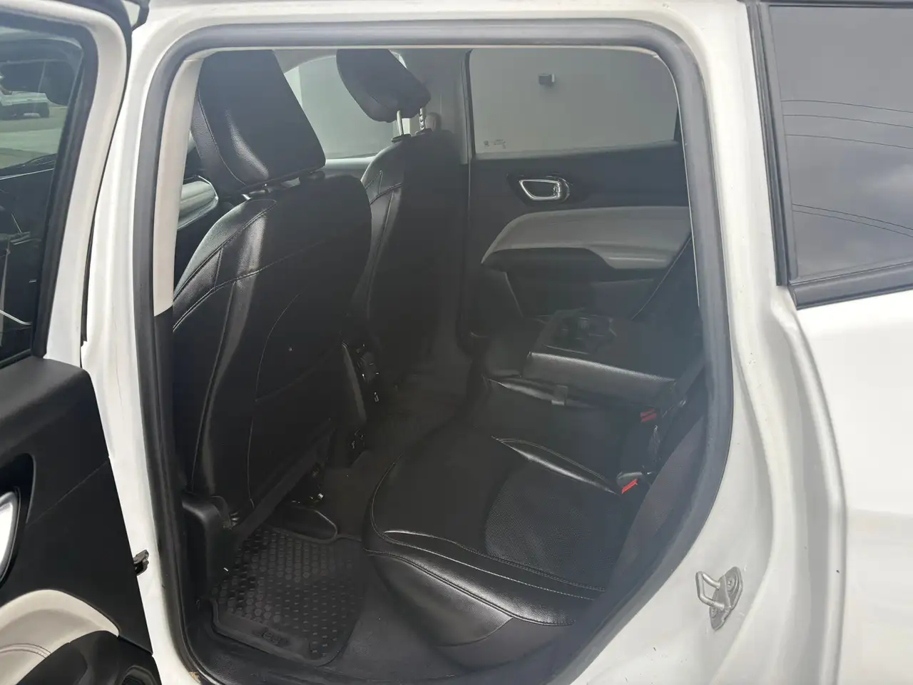 Jeep Compass снимка Jeep Compass