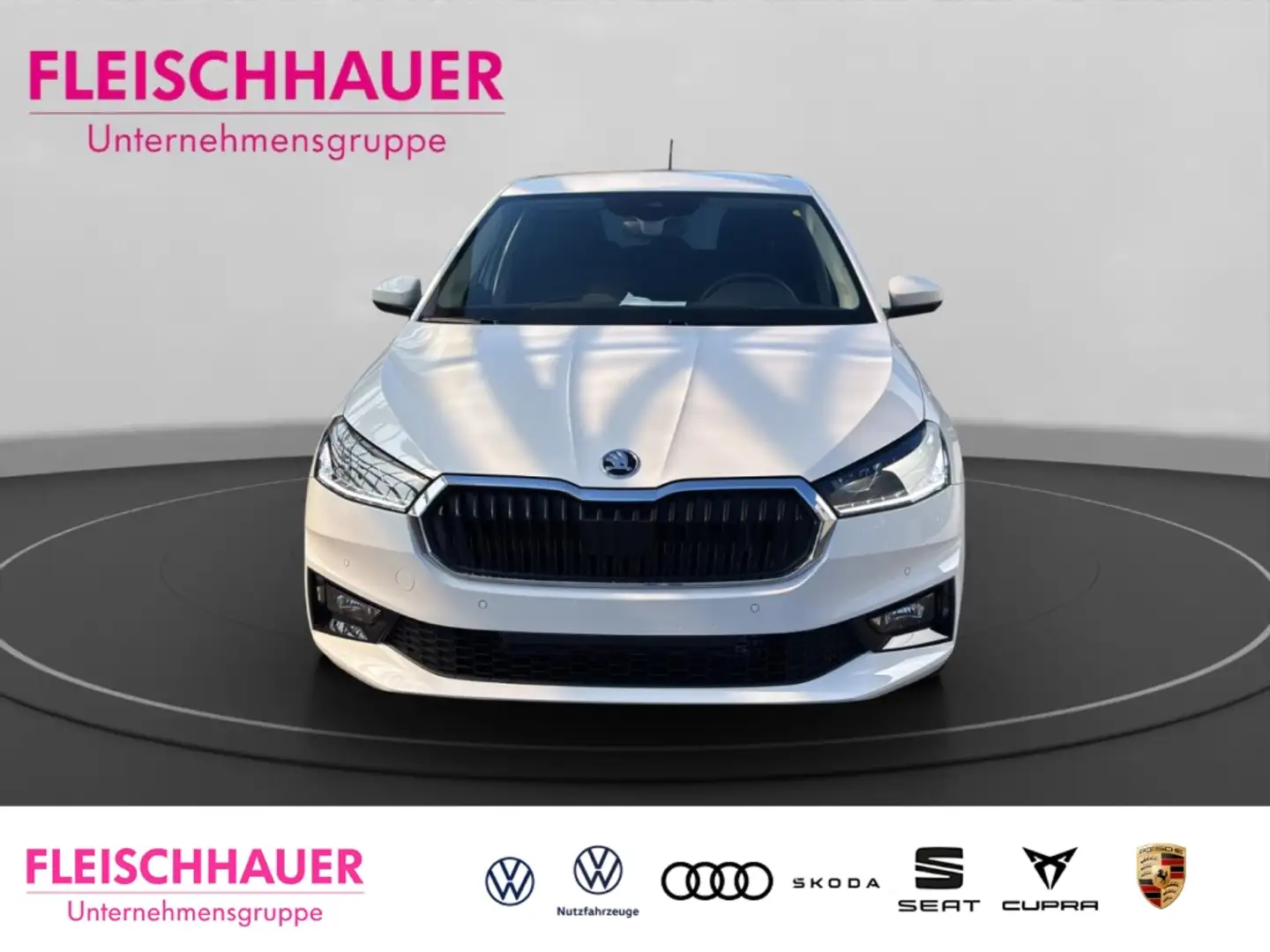 Skoda Fabia Tour 1,0 TSI 70 kW 5-Gang LED Navi Rückfahrkam. SH Weiß - 2