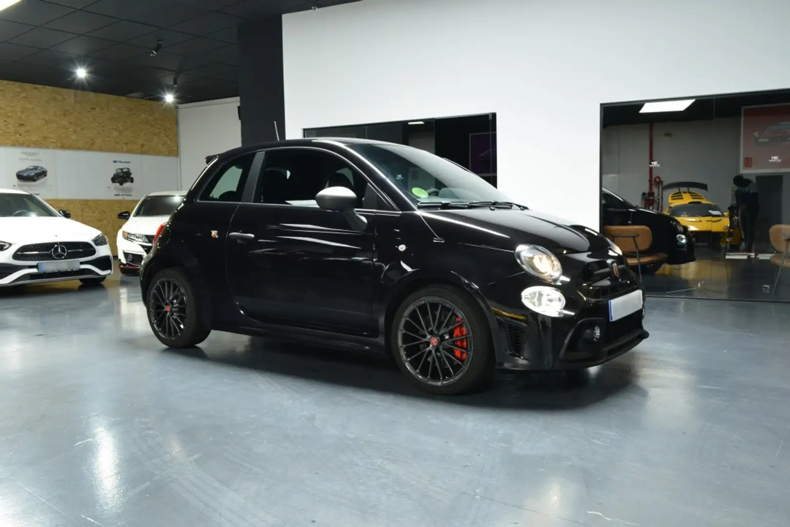 Abarth 595 1.4T JET COMPETIZIONE 132KW Schwarz - 2
