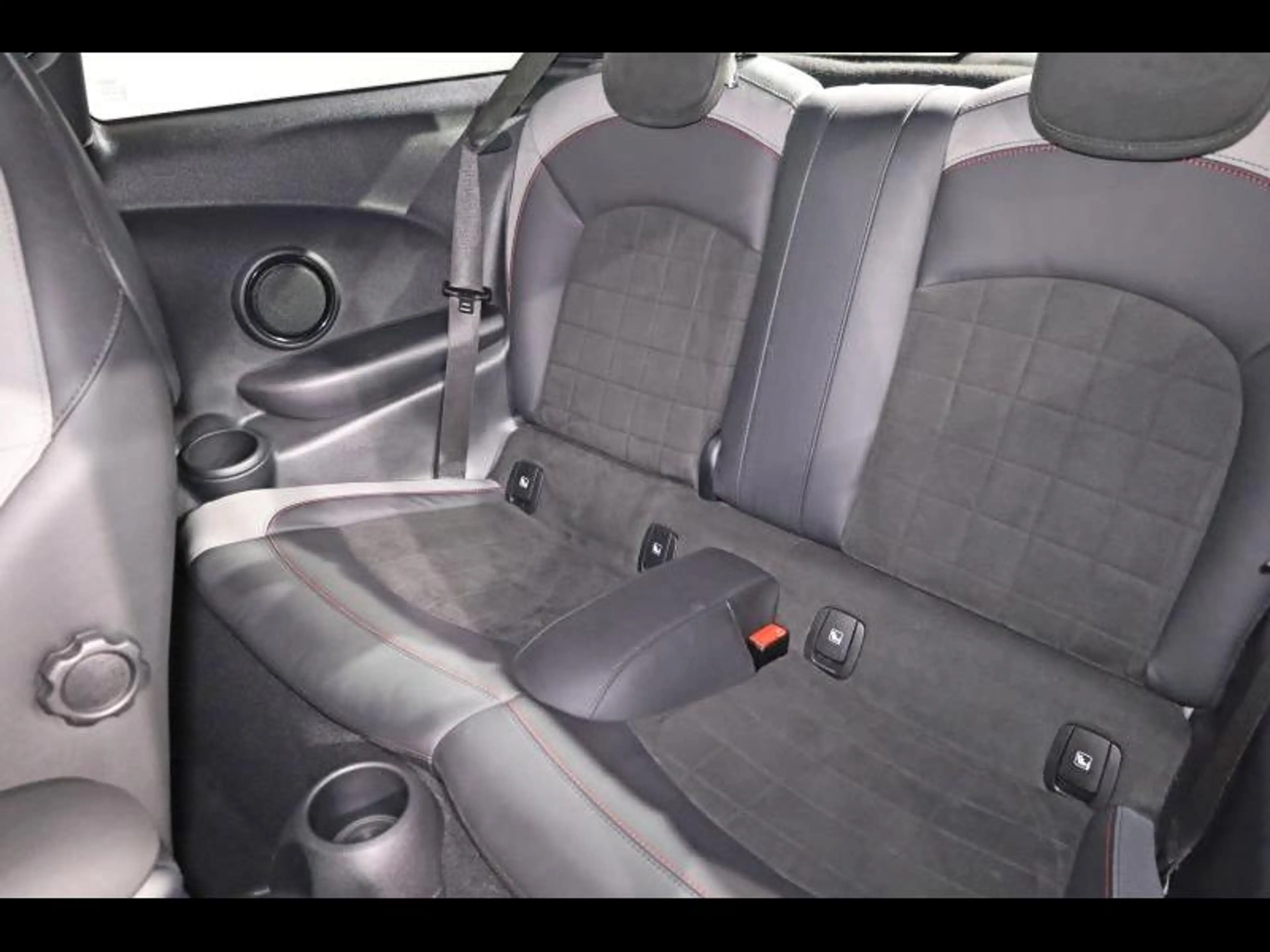 MINI Cooper S Hatch 3 portes Kit JCW — photo 10