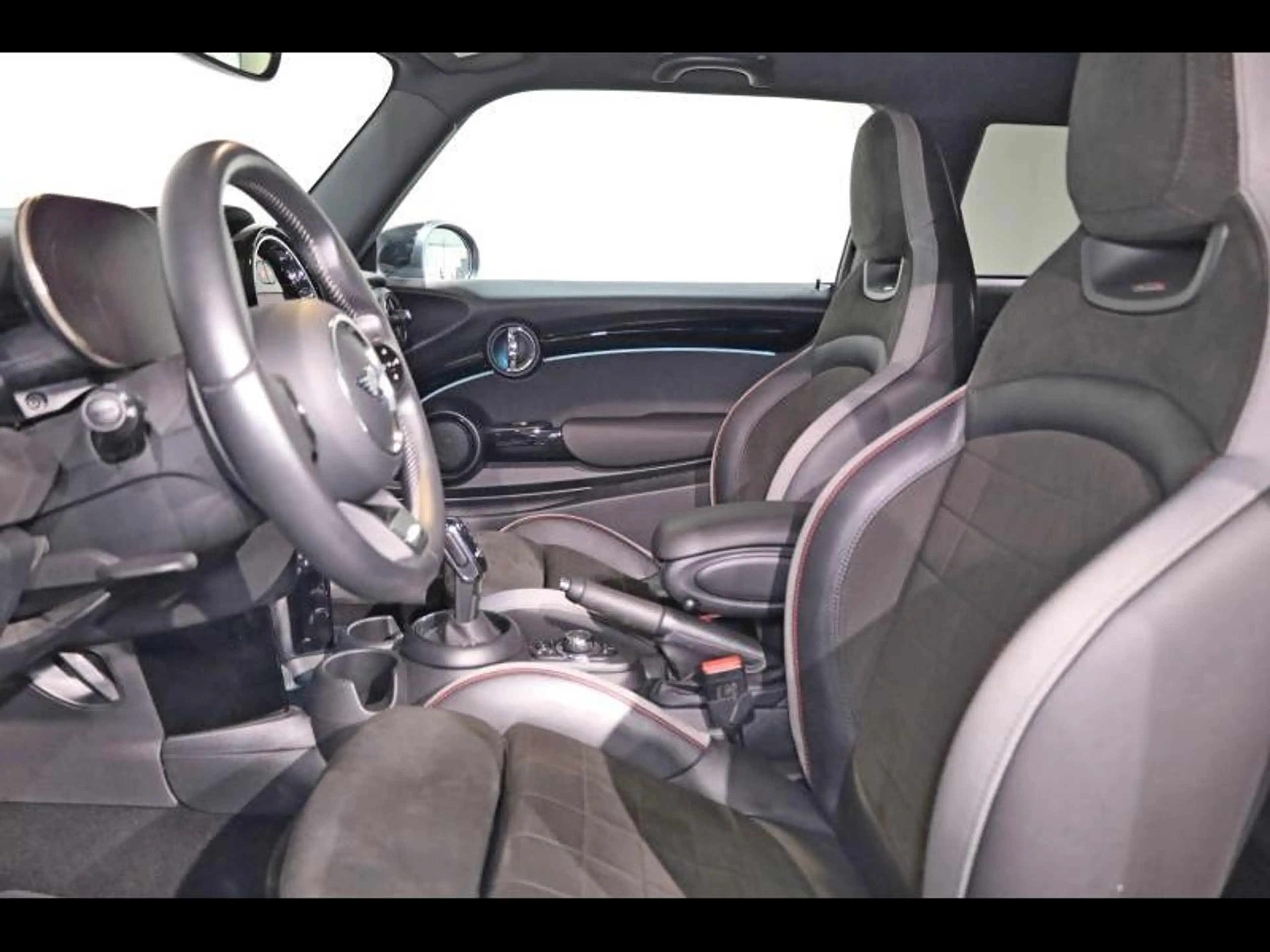MINI Cooper S Hatch 3 portes Kit JCW — photo 9