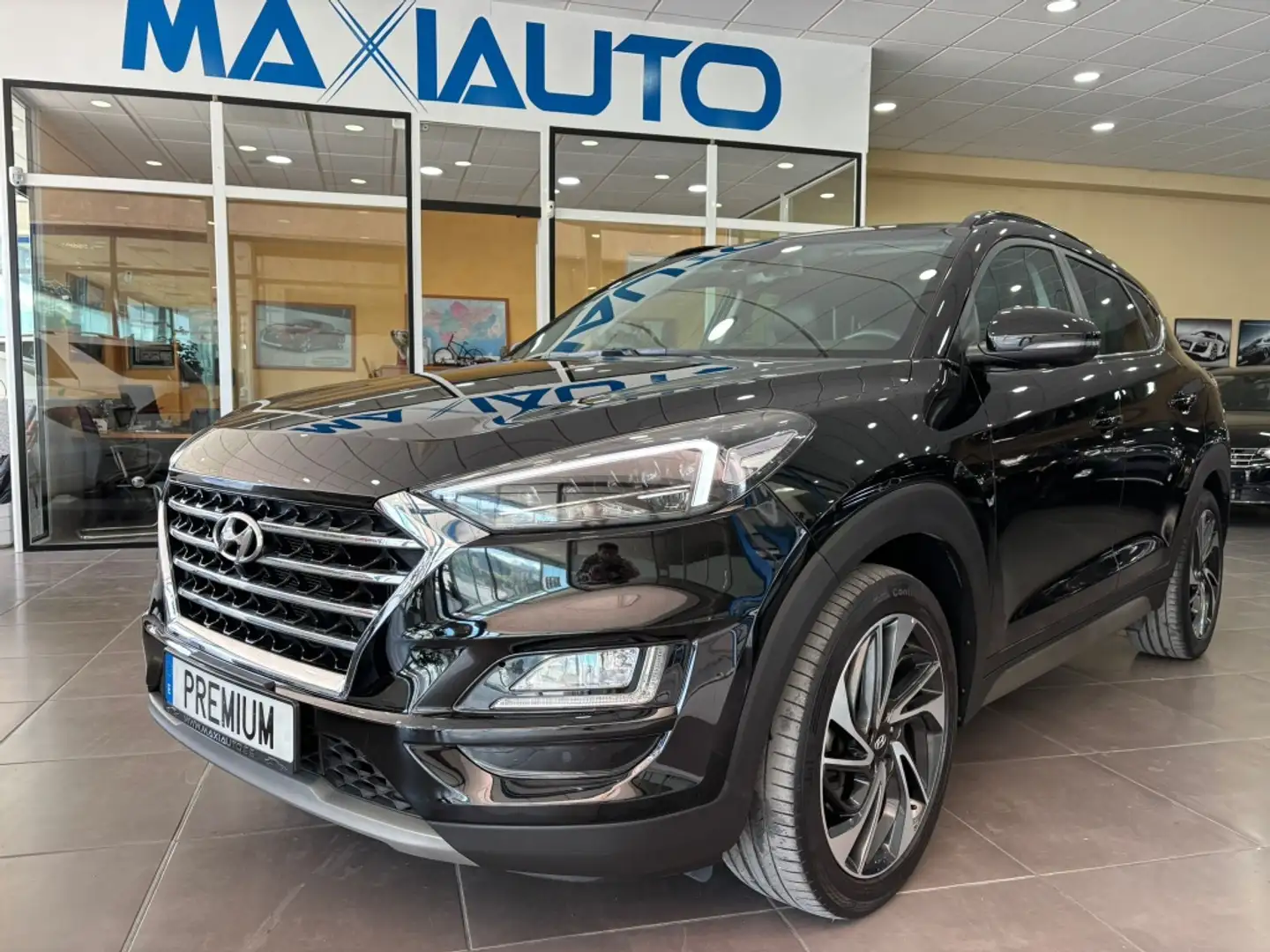 Hyundai TUCSON 2.0CRDI 48V Tecno Sky Safe 4x4 AT Negro - 1