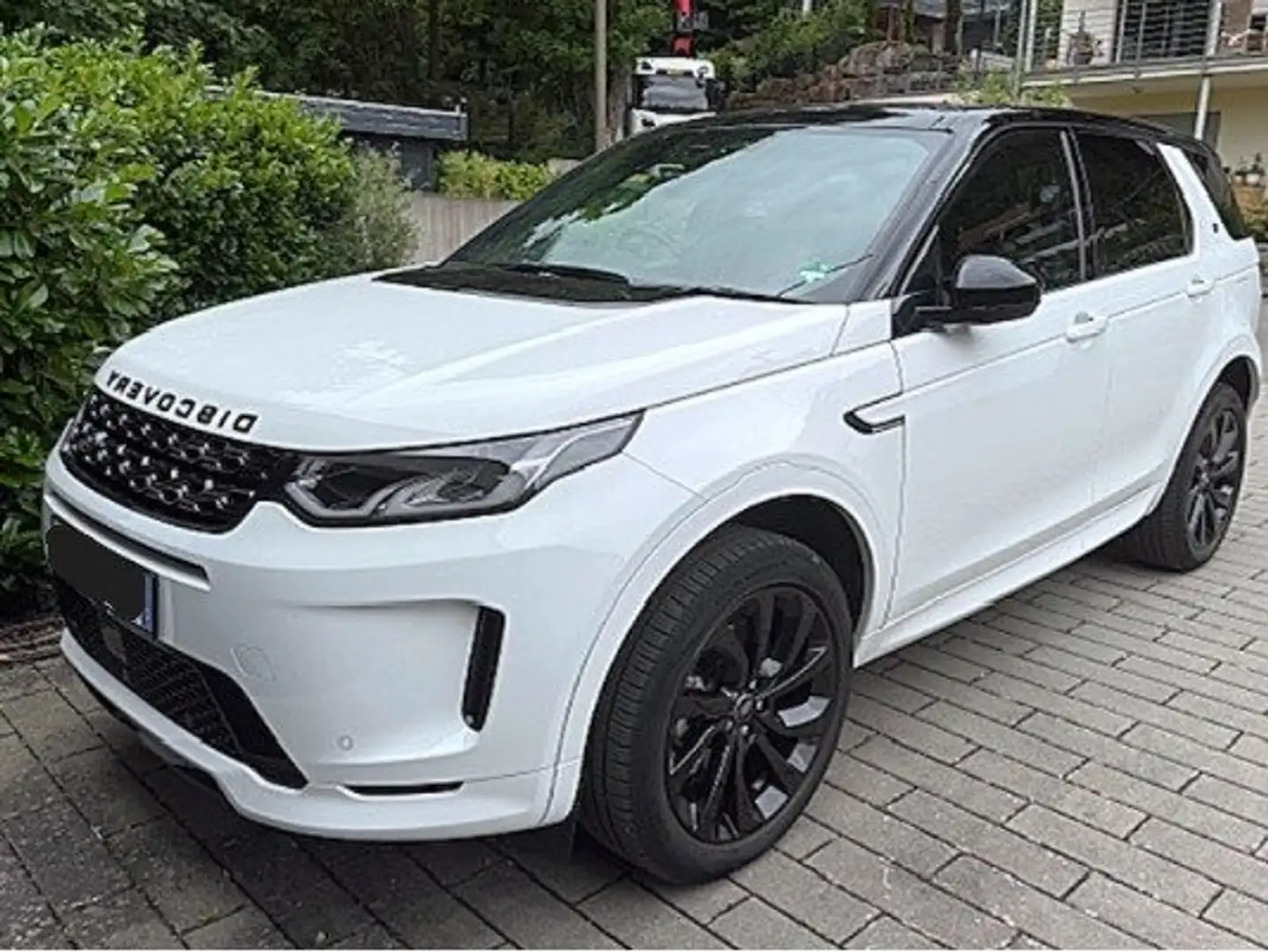 Land Rover Discovery Sport D165 R-Dynamic SE - 1