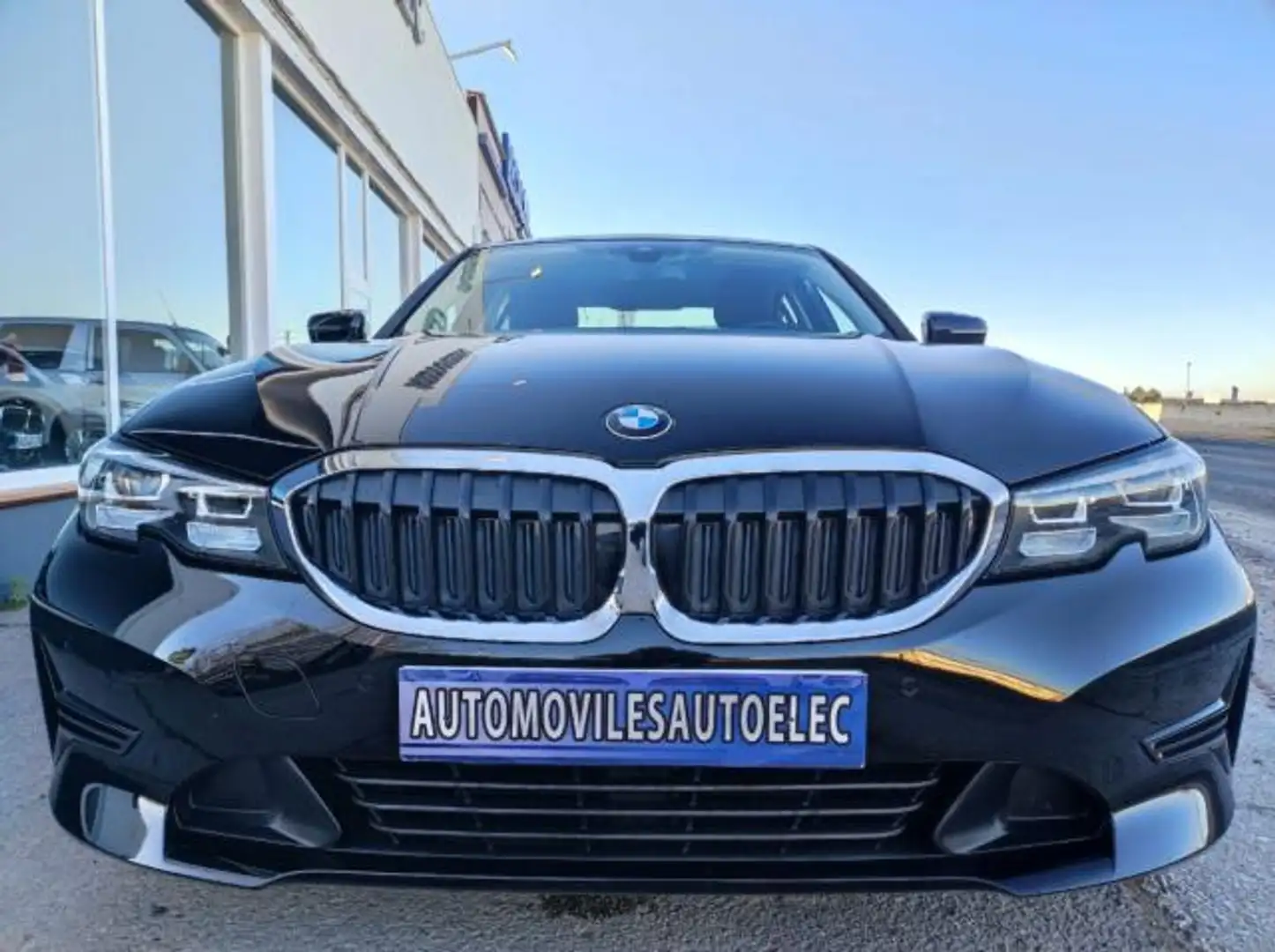 BMW 318 318d Berlina Aut. Noir - 2