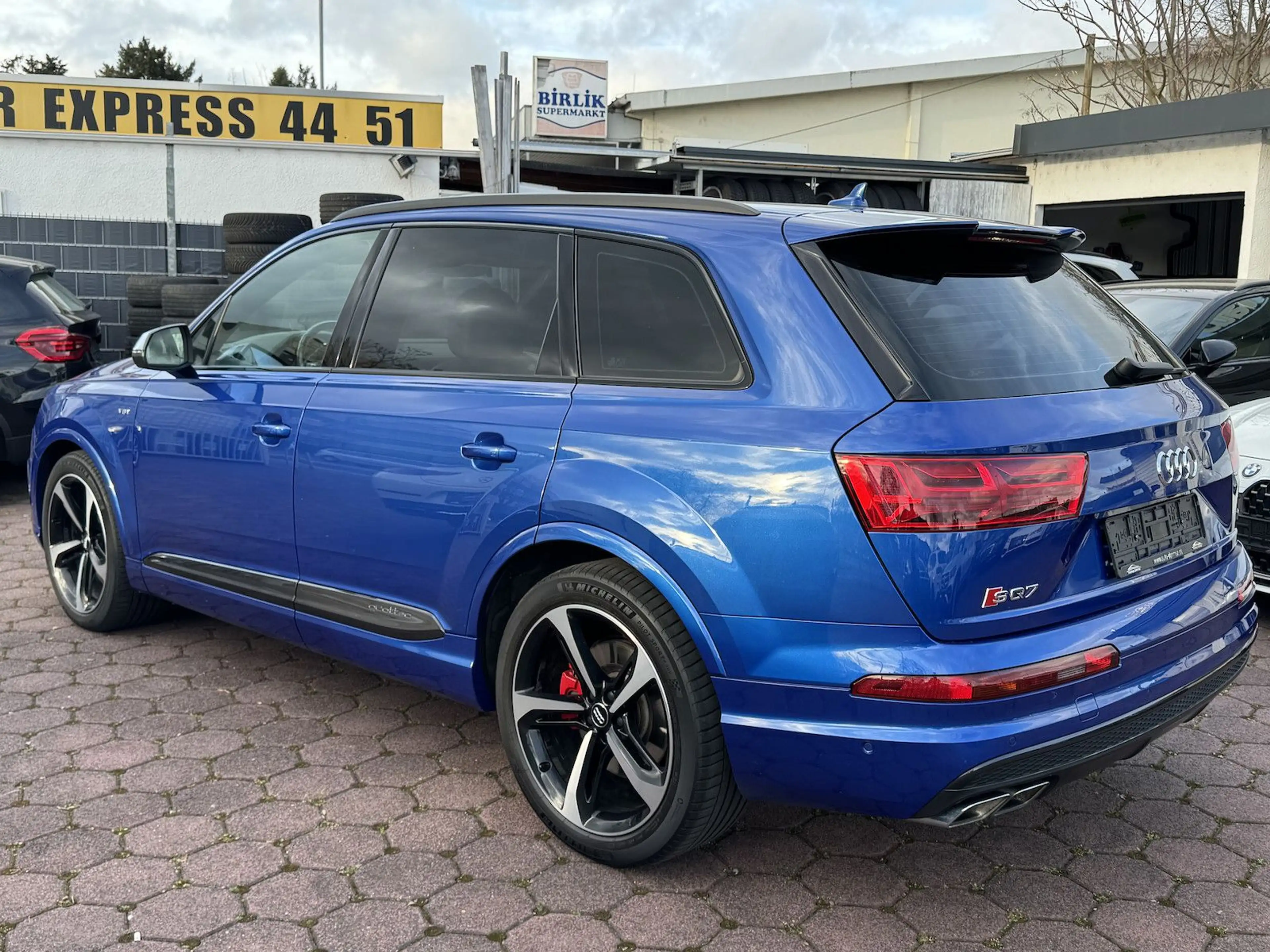 Audi SQ7 4.0 TDI quattro ALLRL MATRIX SOFT HUD ACC — photo 7