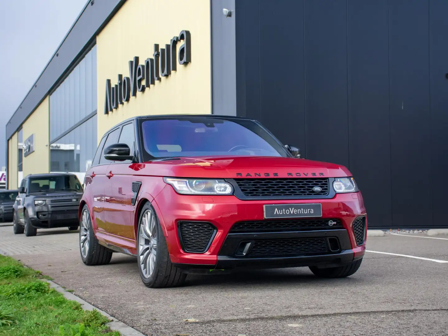 Land Rover Range Rover Sport 5.0 V8 Supercharged SVR | NL Auto | Schuif-/kantel Rouge - 2