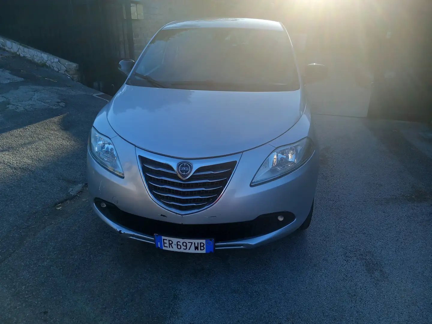 Lancia Ypsilon Zilver - 2